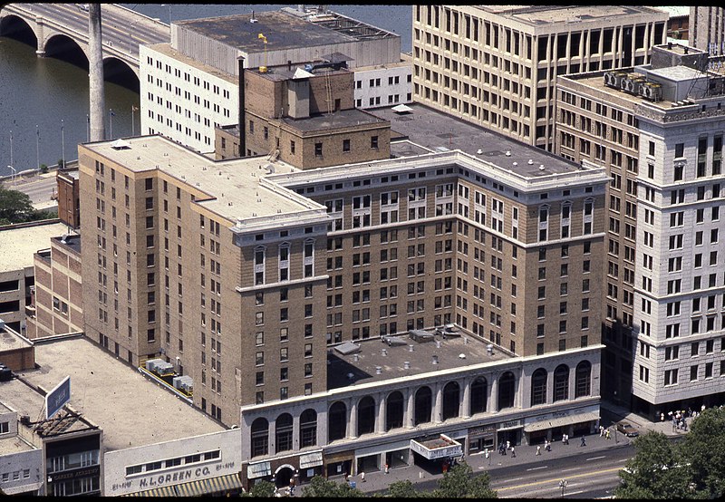 800px-Neil_House,_Columbus.jpg